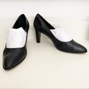 St. John Black Leather And Suede Pumps